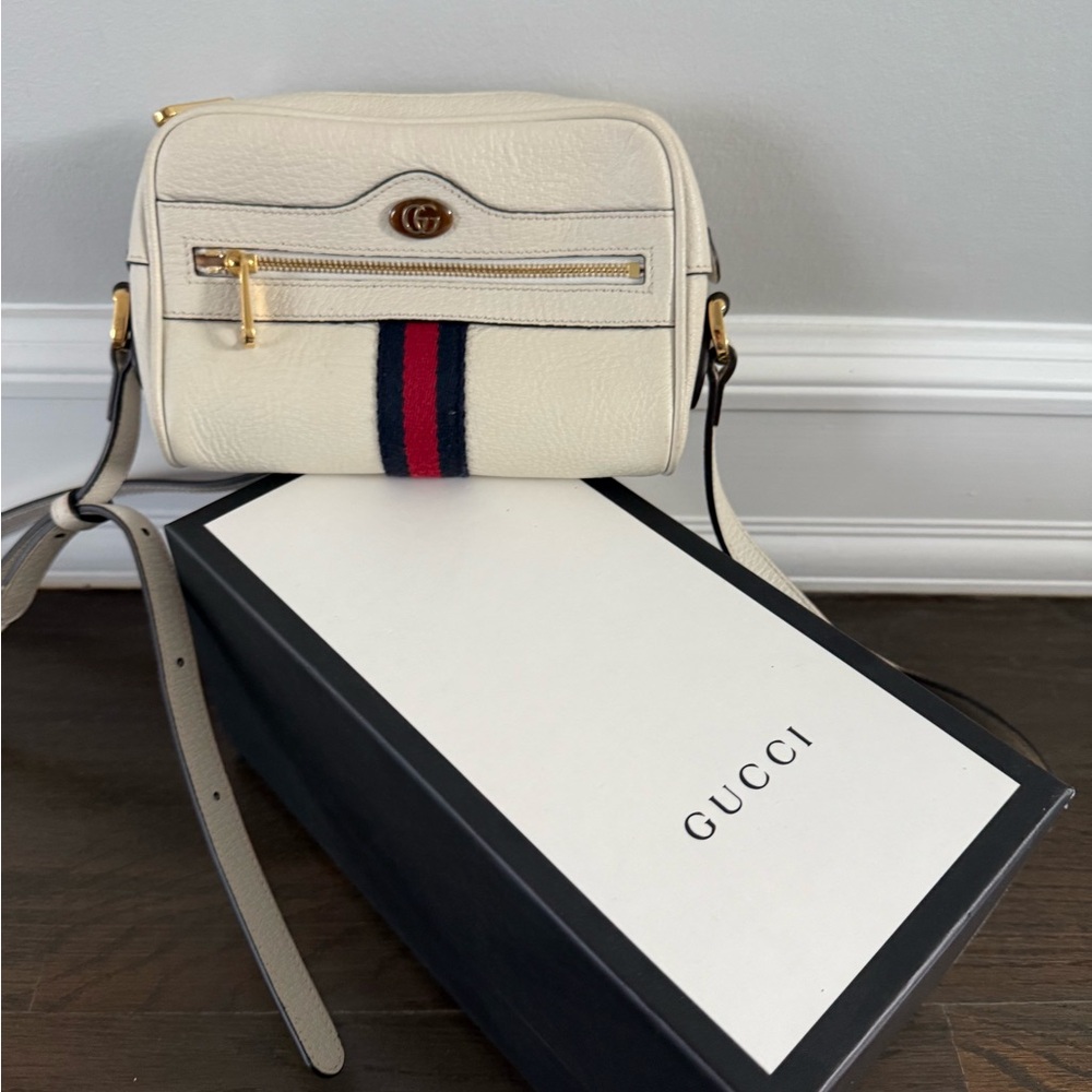Gucci Cream Leather Crossbody with Stripe Accent